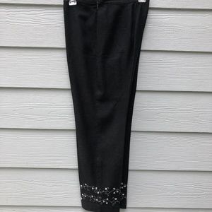 Outfit J P 8 Petite Black Embellished Capris